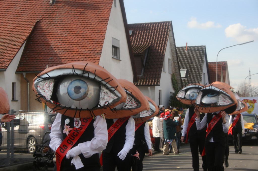 karneval 2014 giant eyes