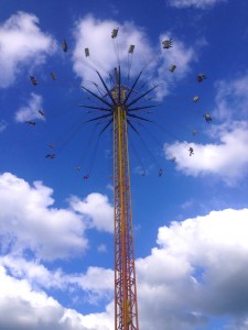 Heinerfest-2013-giant-swing-ride