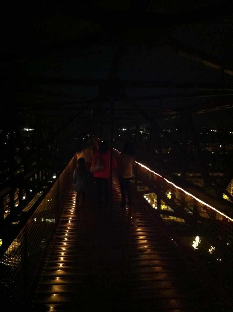 bilbao vizcaya bridge at night