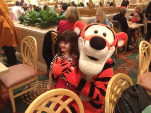 tigger, hugs, grand floridian, mary poppins breakfast, wdw